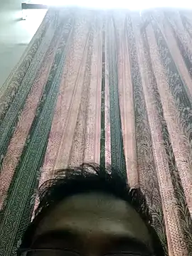 Snapshot of akash125800 chatting on January 23, 6:06 am akash125800 online show from January 23, 6:06 am