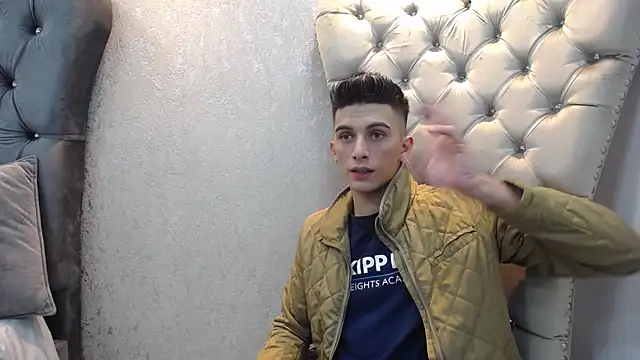 Snapshot of MrWilliseo chatting on December 8, 7:43 pm MrWilliseo online show from December 8, 7:43 pm