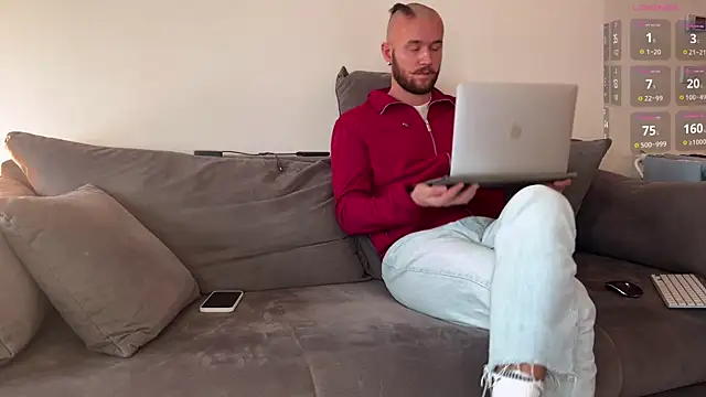 cute mark online show from December 9, 7:17 am