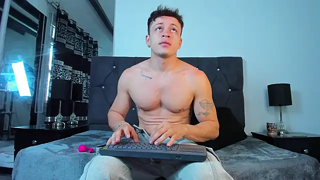 Angel Cuervo online show from April 6, 12:50 pm