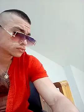 Snapshot of GilberMxx chatting on September 10, 10:19 pm GilberMxx online show from September 10, 10:19 pm