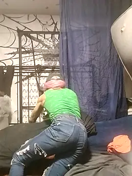 Snapshot of ottomusbrown chatting on February 18, 11:19 pm ottomusbrown online show from February 18, 11:19 pm