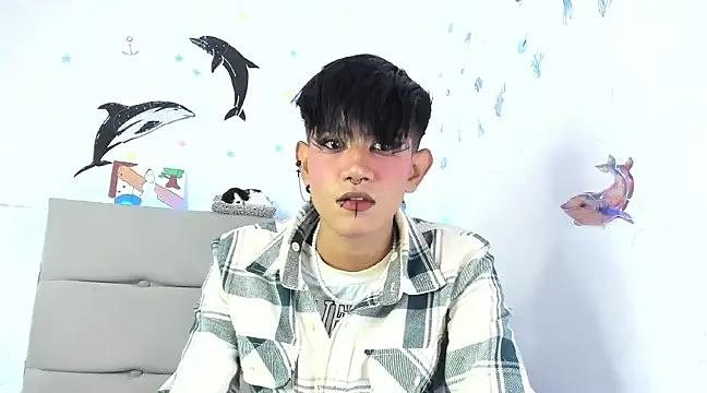 andrew uwu  online show from December 7, 1:04 am