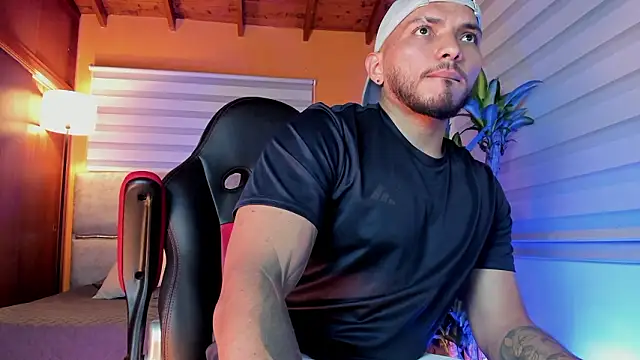 maximusclark1 online show from February 28, 4:44 am