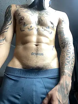 Nickhot0609 online show from October 28, 7:11 am