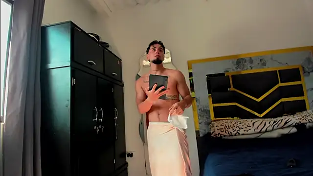 MattDevon online show from November 8, 7:28 pm