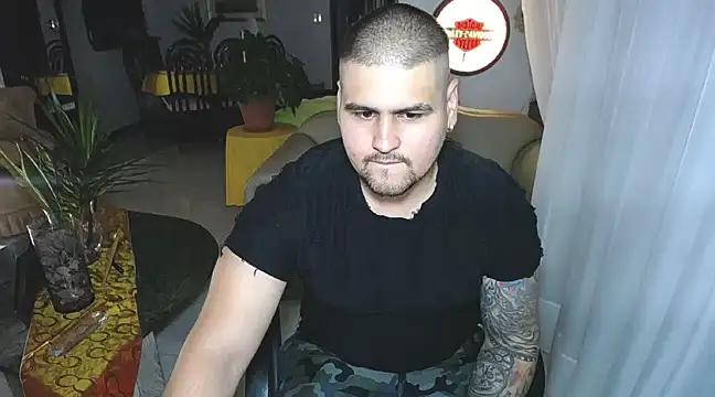 pitbullveryhot online show from February 13, 3:18 am