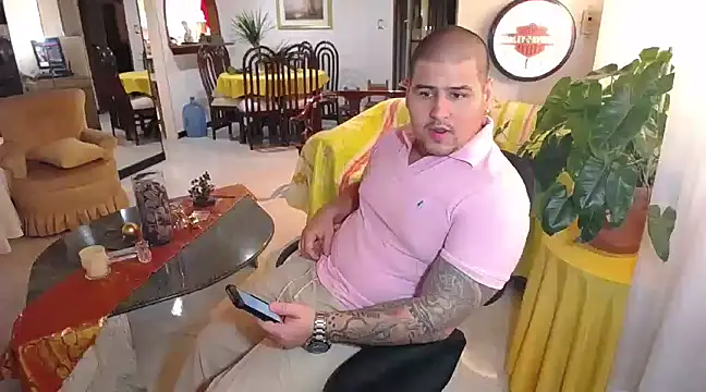 pitbullveryhot online show from February 7, 1:53 pm