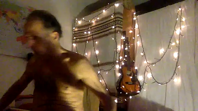 TowaFreespirit online show from December 13, 11:17 pm