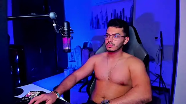 BrunoD31 online show from December 1, 12:30 pm