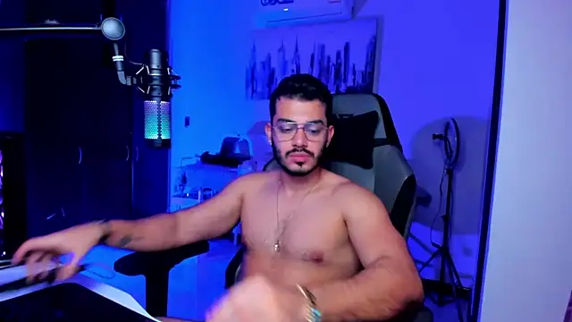 BrunoD31 online show from December 16, 4:52 am