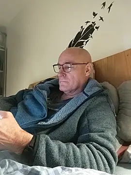 bogland33 online show from February 14, 7:53 pm