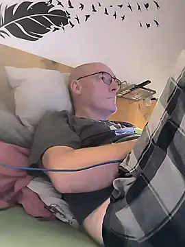 bogland33 online show from November 5, 9:17 pm