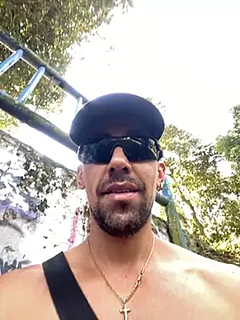 Snapshot of dantedesirexx chatting on January 13, 3:36 pm dantedesirexx online show from January 13, 3:36 pm