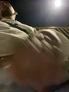 Snapshot of dantedesirexx chatting on December 11, 5:22 am dantedesirexx online show from December 11, 5:22 am