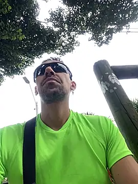 Snapshot of dantedesirexx chatting on December 14, 4:42 pm dantedesirexx online show from December 14, 4:42 pm