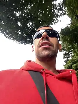 Snapshot of dantedesirexx chatting on February 16, 8:11 pm dantedesirexx online show from February 16, 8:11 pm