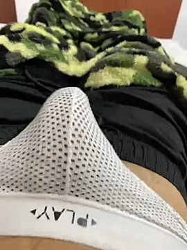 Snapshot of dantedesirexx chatting on February 3, 4:46 am dantedesirexx online show from February 3, 4:46 am