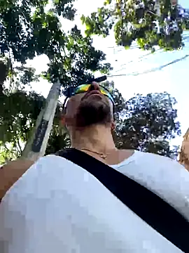 Snapshot of dantedesirexx chatting on December 8, 3:02 pm dantedesirexx online show from December 8, 3:02 pm