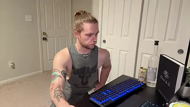 Snapshot of DaddydayDrinkzz chatting on March 15, 6:14 am DaddydayDrinkzz online show from March 15, 6:14 am