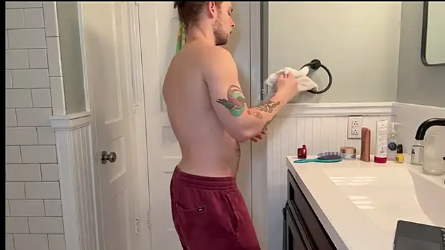 Snapshot of DaddydayDrinkzz chatting on January 31, 6:57 am DaddydayDrinkzz online show from January 31, 6:57 am