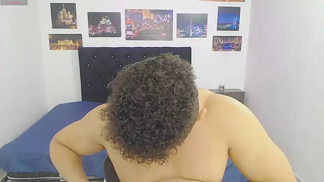 Booy Hott online show from December 6, 3:11 pm