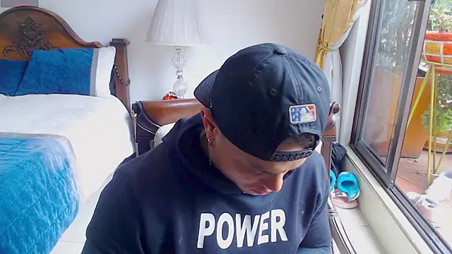 Booy Hott online show from November 5, 8:55 pm