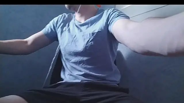 nextdoorneighbor online show from December 17, 7:15 pm