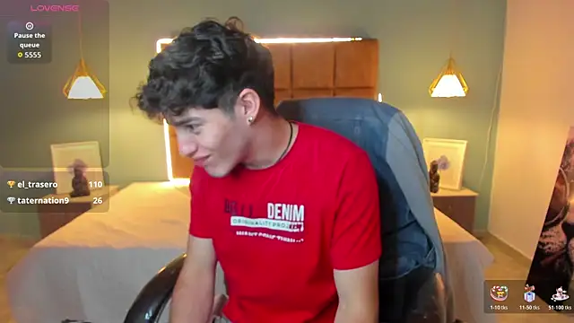 AlejooTwink online show from October 31, 2:24 am