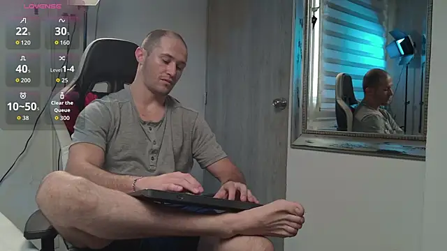 AxelFairchaild online show from May 22, 1:38 pm