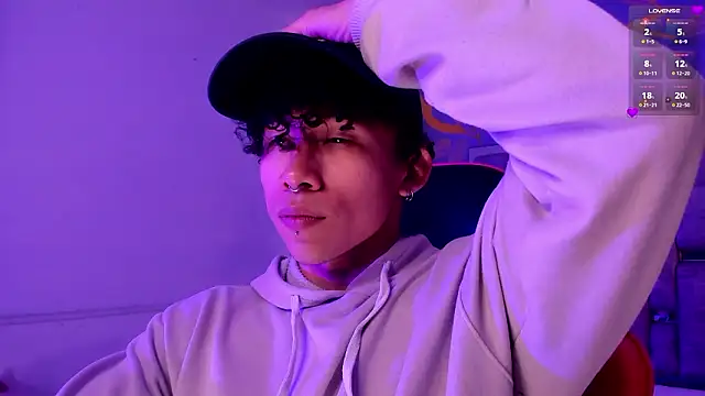 AkazaBoy  online show from March 17, 4:37 am