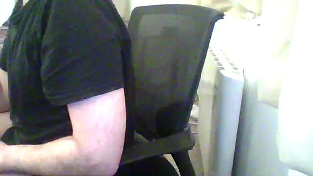 AshWinter online show from December 14, 3:25 pm