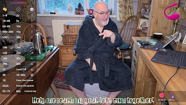 Adamdaddybear online show from January 7, 8:19 am