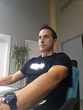 Lucas   81 online show from November 10, 7:30 pm