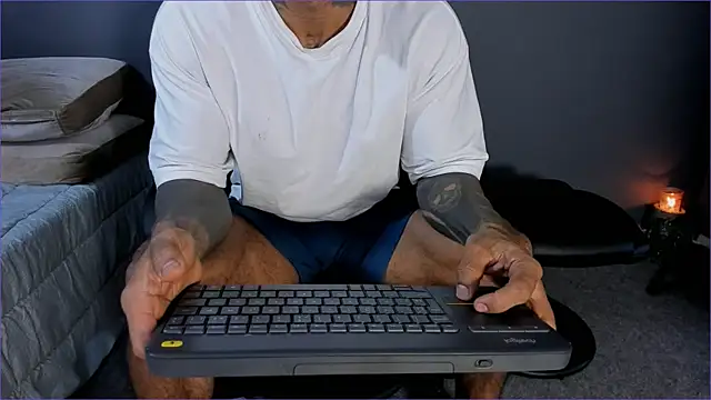 Brock hurn1 online show from April 8, 11:02 pm