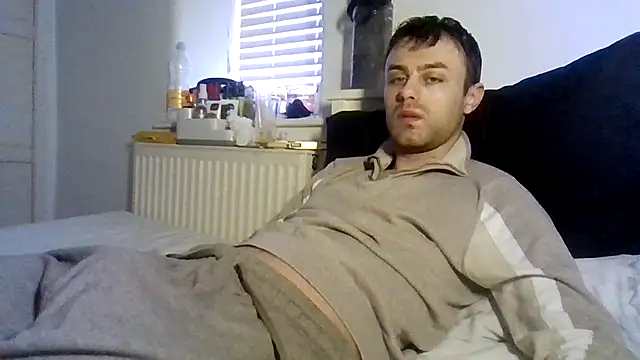 Snapshot of addicktedGT chatting on February 6, 11:32 am addicktedGT online show from February 6, 11:32 am