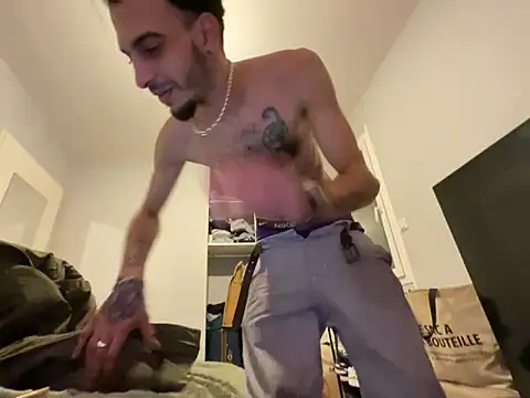 Rebeu313 online show from April 4, 12:40 am