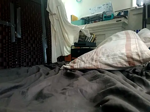 DevinToore online show from November 8, 7:06 pm