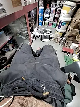 Snapshot of dickerdaddy25 chatting on December 10, 4:17 pm dickerdaddy25 online show from December 10, 4:17 pm