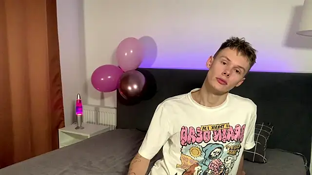 Snapshot of mattpatrick1 chatting on September 13, 7:37 pm mattpatrick1 online show from September 13, 7:37 pm