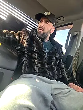 Beardedtattood online show from April 19, 1:10 pm