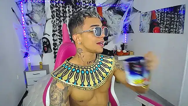 Leonard Price online show from October 26, 1:46 pm