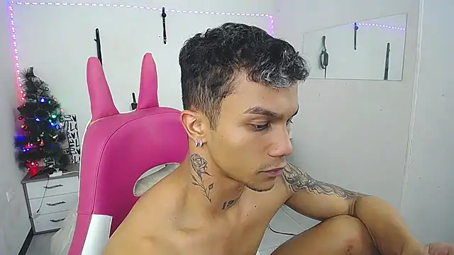 Leonard Price online show from December 22, 4:04 pm