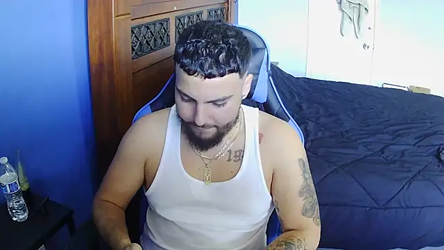 Snapshot of MasterKvn chatting on February 25, 5:36 pm MasterKvn online show from February 25, 5:36 pm