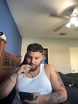 Snapshot of MasterKvn chatting on December 20, 8:12 pm MasterKvn online show from December 20, 8:12 pm