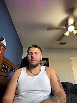 Snapshot of MasterKvn chatting on December 9, 7:57 pm MasterKvn online show from December 9, 7:57 pm