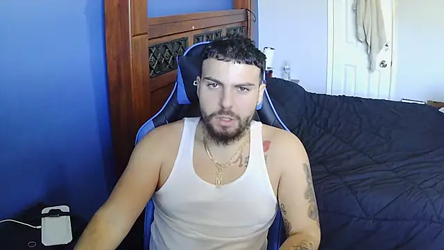 Snapshot of MasterKvn chatting on March 12, 6:00 pm MasterKvn online show from March 12, 6:00 pm