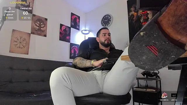 Ethan Castellano online show from April 7, 9:04 pm