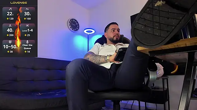 Ethan Castellano online show from March 28, 8:53 pm