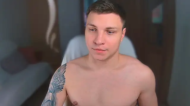 handsome guy01 online show from February 17, 11:31 pm